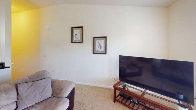 Building Photo - 218 Larkin Pl