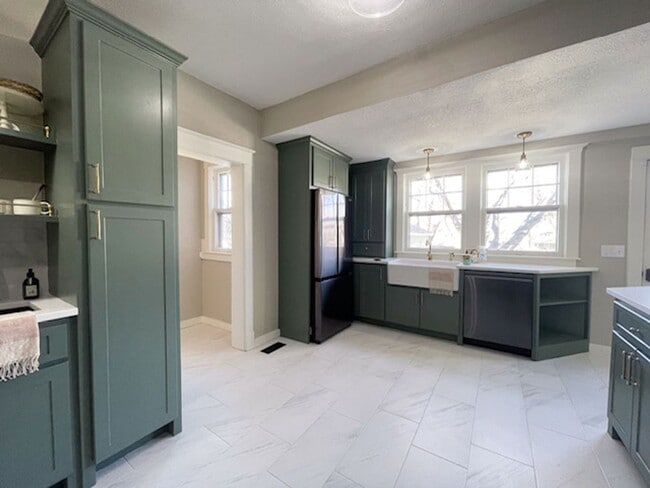 Building Photo - 1124 N 26th St