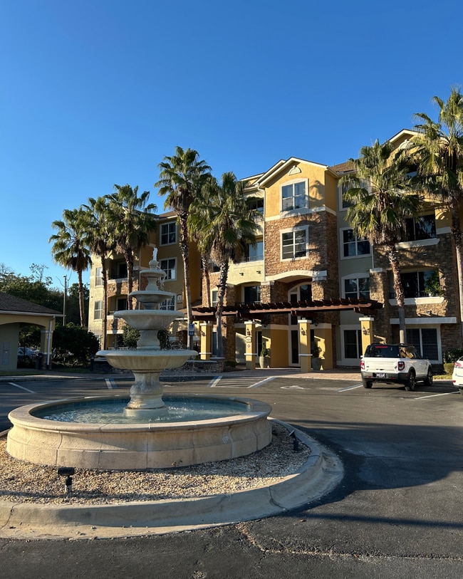 Primary Photo - 8539 Gate Pkwy W