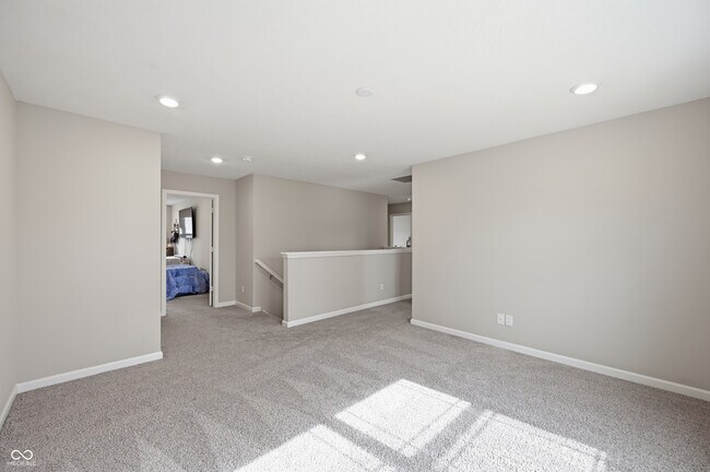 Building Photo - 7683 Fairwood Blvd