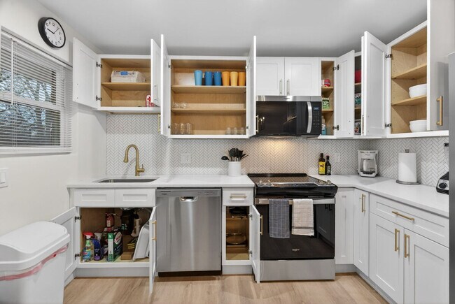 Building Photo - 3831 Brown Rd