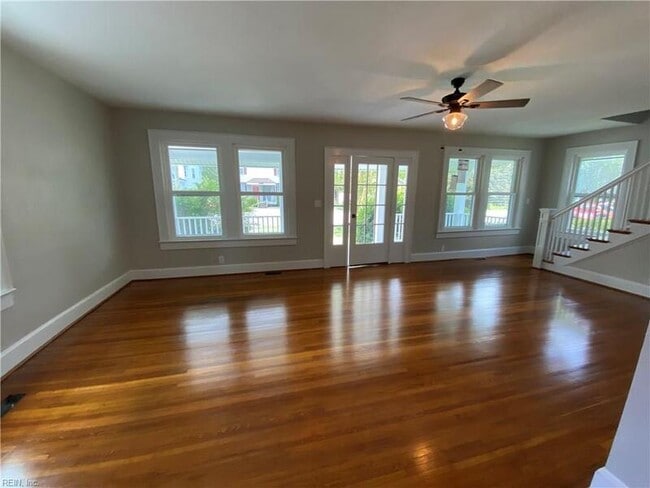 Building Photo - 316 Roselynn Ln