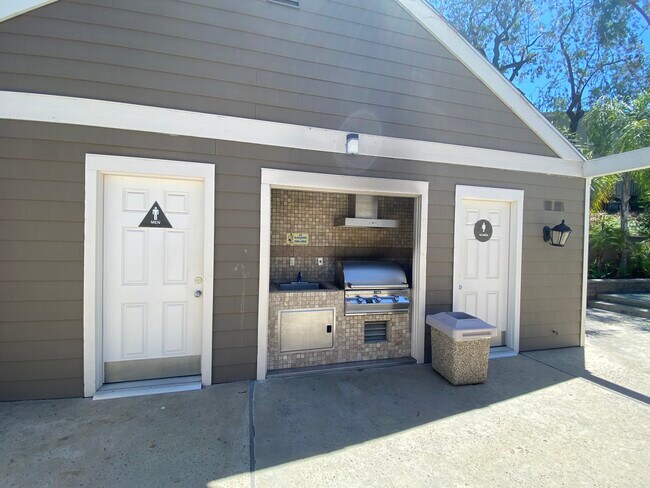 Building Photo - 418 San Nicholas Ct