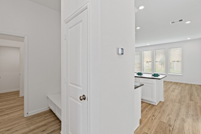 Building Photo - 4131 Balboa Dr