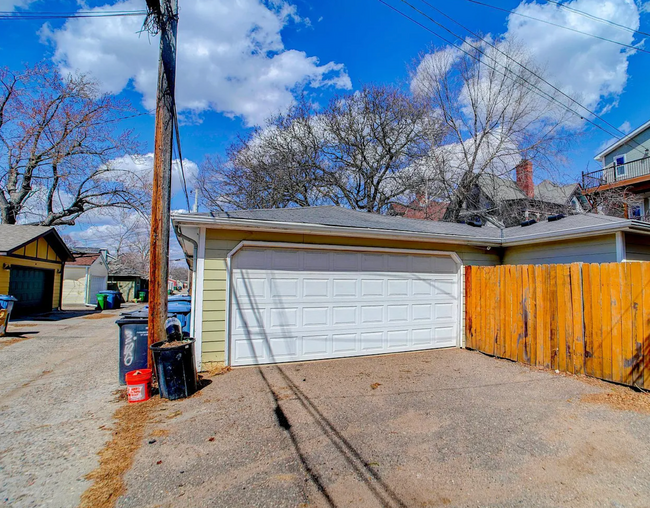 Building Photo - Perfect 5BR Home in Uptown!