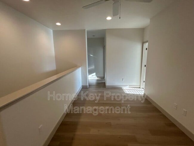 Building Photo - 960 Heritage Dr