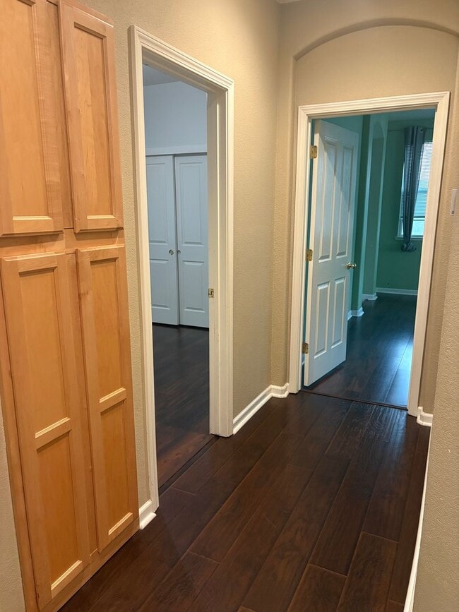 Building Photo - Lovely 4bed/2bath Home in West Sacramento