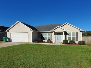 Building Photo - Charming 3-Bedroom Home in Valdosta, GA - Perfect for You and Your Furry Friends!