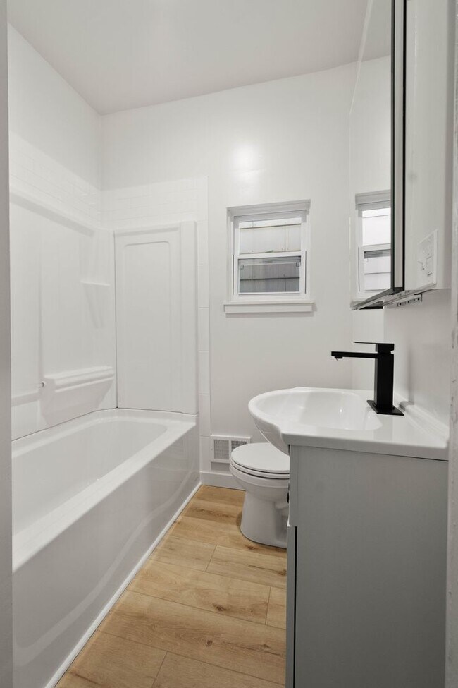 Building Photo - MOVE IN TODAY to this FULLY RENOVATED 4-BEDROOM located in Munhall!