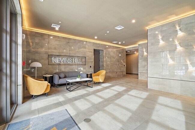 Building Photo - 1 Nevins Hl Wy