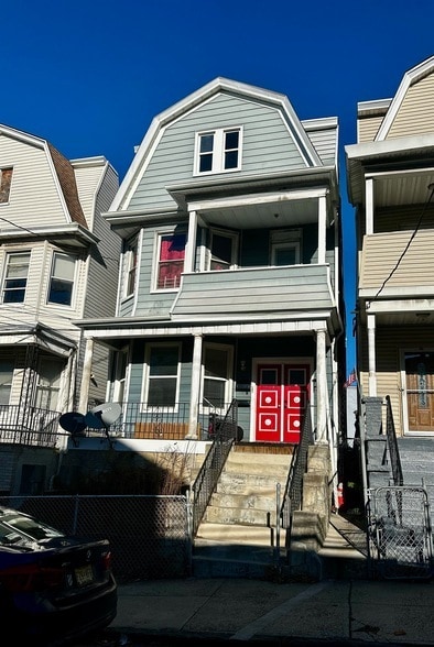 Building Photo - 164 Grant Ave