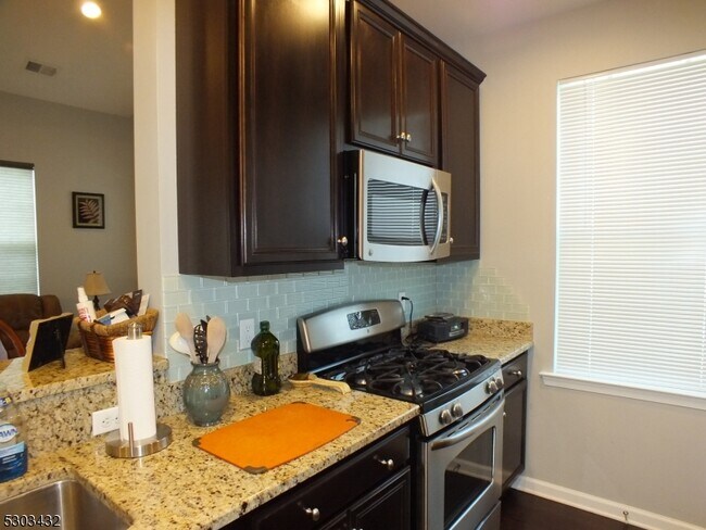 Building Photo - 1503 Meadow Brook Ct