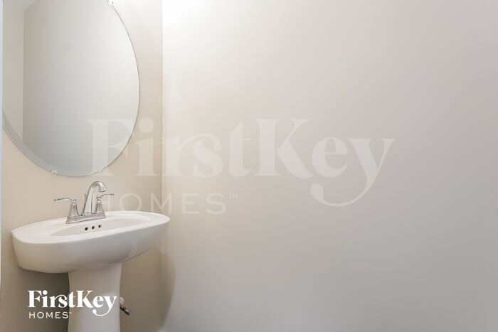 Building Photo - 141 Co Rd 1701