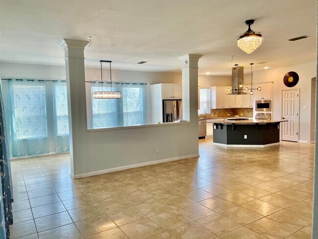 Building Photo - 1308 Creekstone Dr