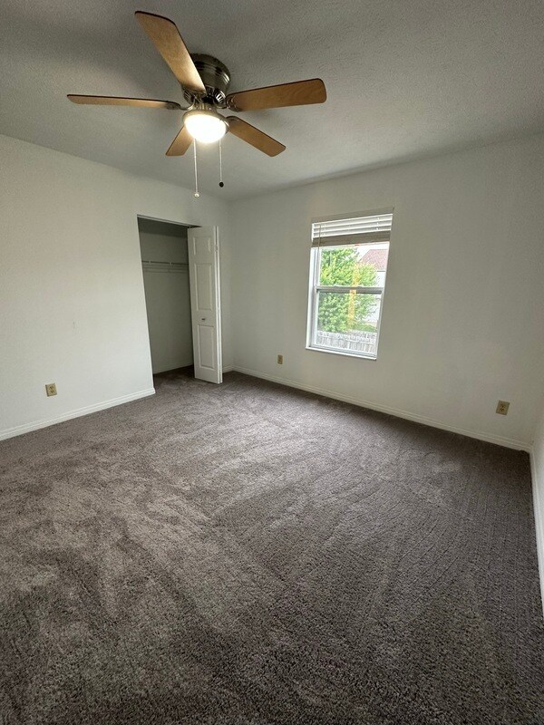 Building Photo - 1767 Damos Way