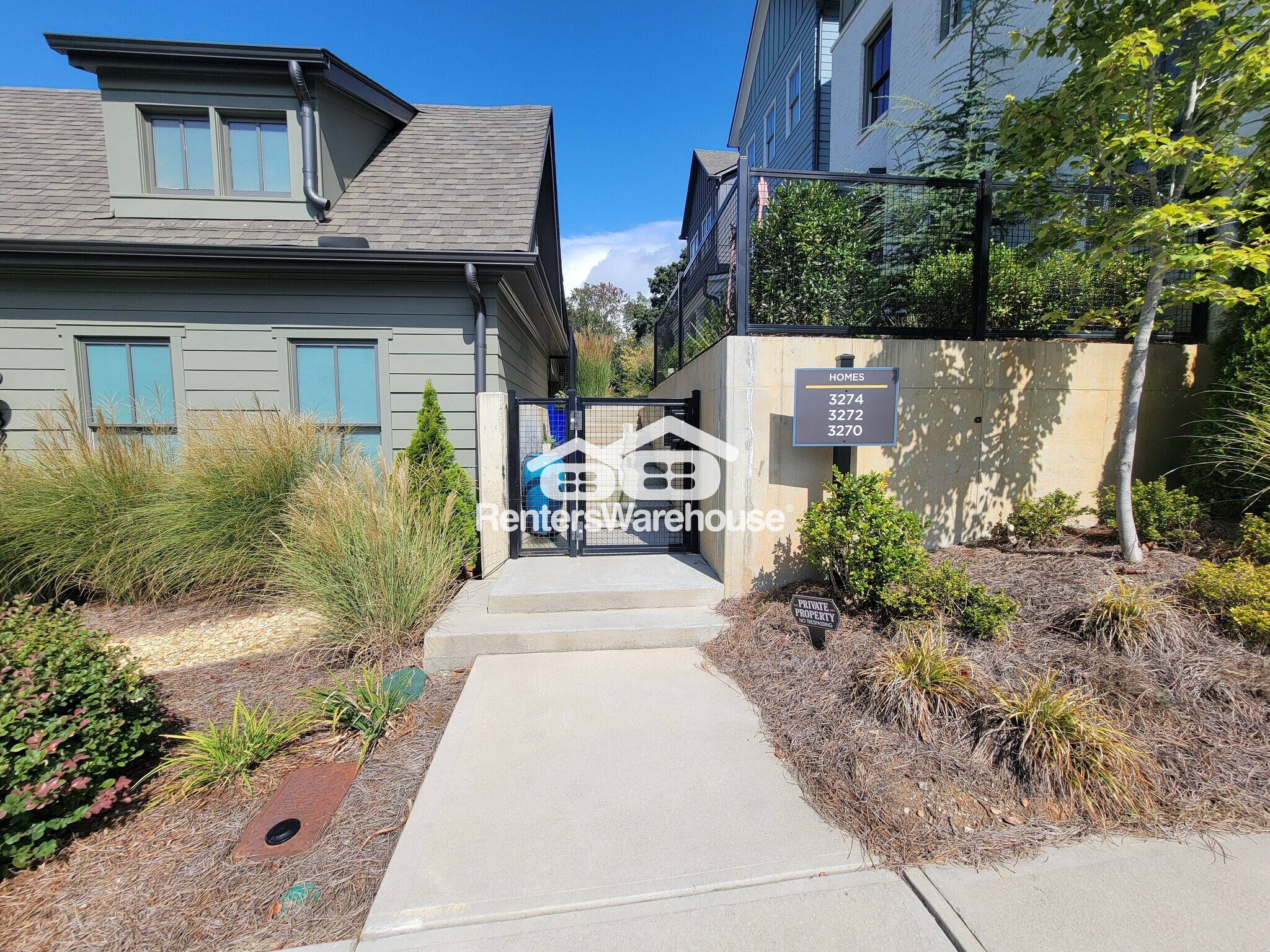 Building Photo - 3270 Stillwood Dr