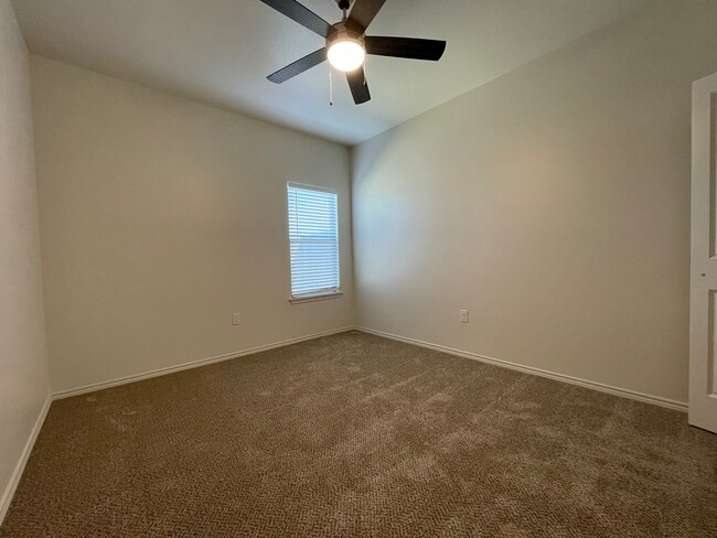 Building Photo - Beautiful New Townhome in North Lubbock Cl...