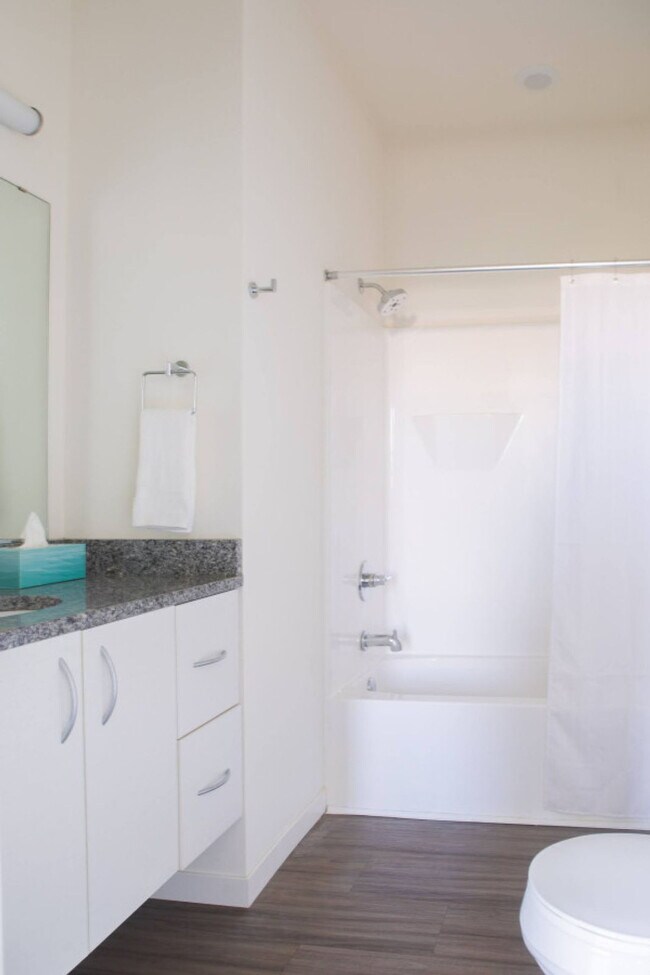 Building Photo - 1623 N Jackson St