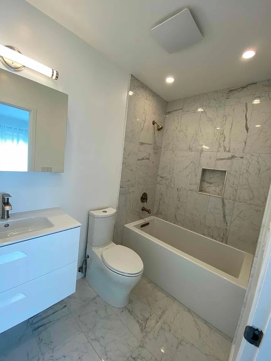 Building Photo - 1715 Glendon Ave