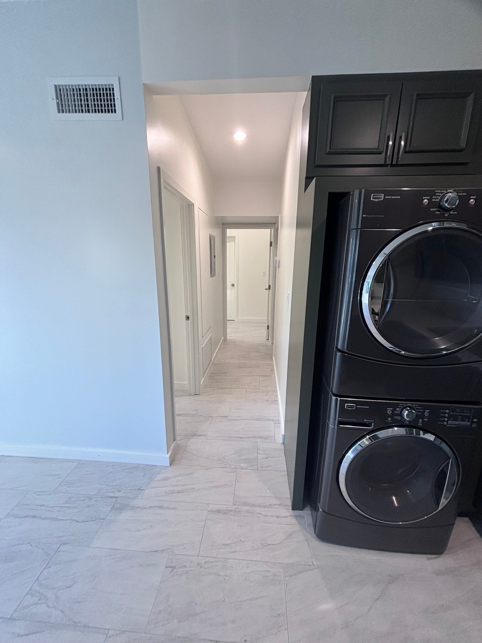 Building Photo - 7329 Mason Ave