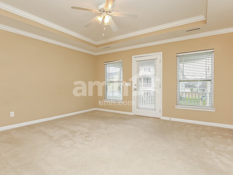 Building Photo - 65 Heritage Pky