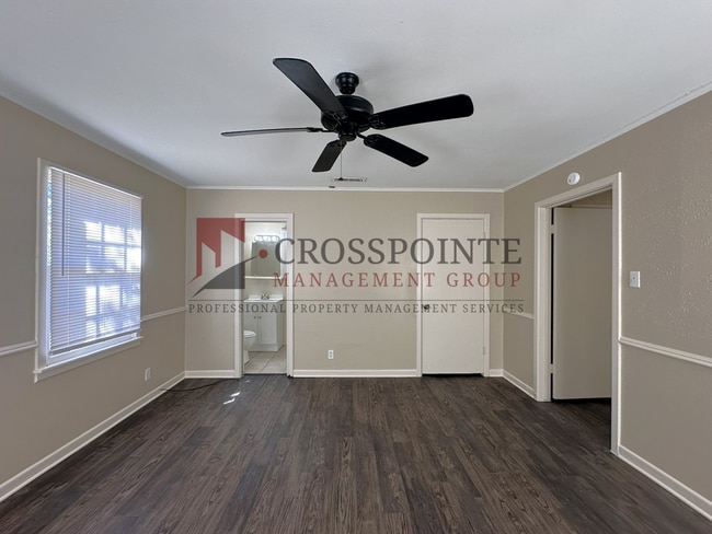 Building Photo - Tour Today! Newly Updated 3 Bedroom 2 Bath...