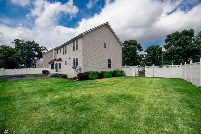 Building Photo - 29 Vocisano Ct