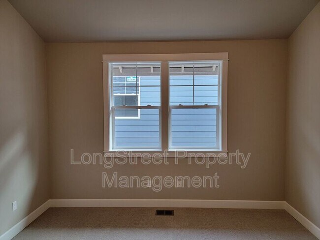 Building Photo - 5221 SW Hudson Ave