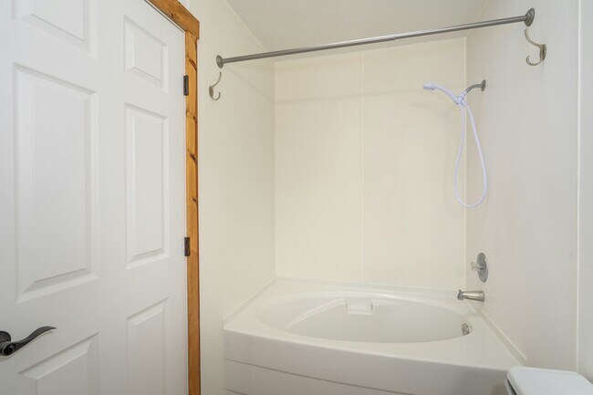 Building Photo - 9705 N Ptarmigan Dr