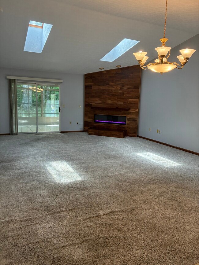 Building Photo - 995 Wren Ct