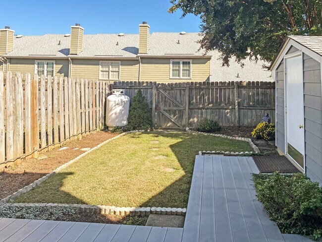 Building Photo - Updated 2-Bedroom Home in Henrico with Pat...
