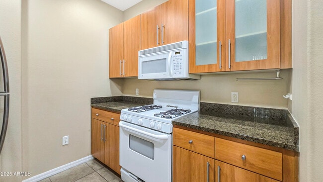 Building Photo - 6900 E Princess Dr