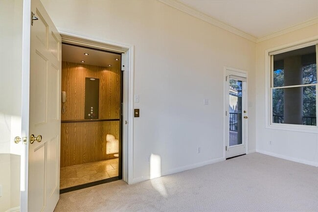 Building Photo - 4708 Lookout Mountain Cove