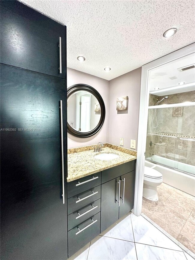 Building Photo - 1904 S Ocean Dr