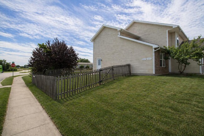 Building Photo - 1401 Bodie Dr