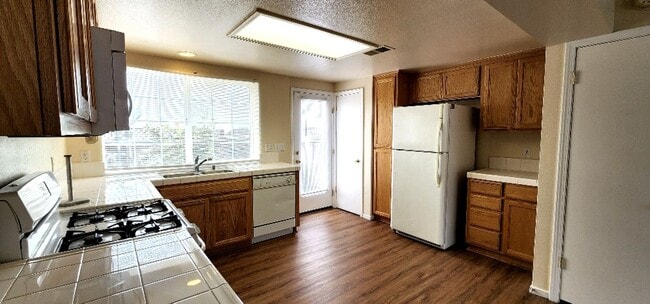 Building Photo - 809 Daniels Ave