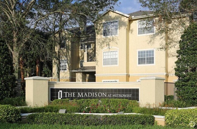 Building Photo - 2668 Robert Trent Jones Dr