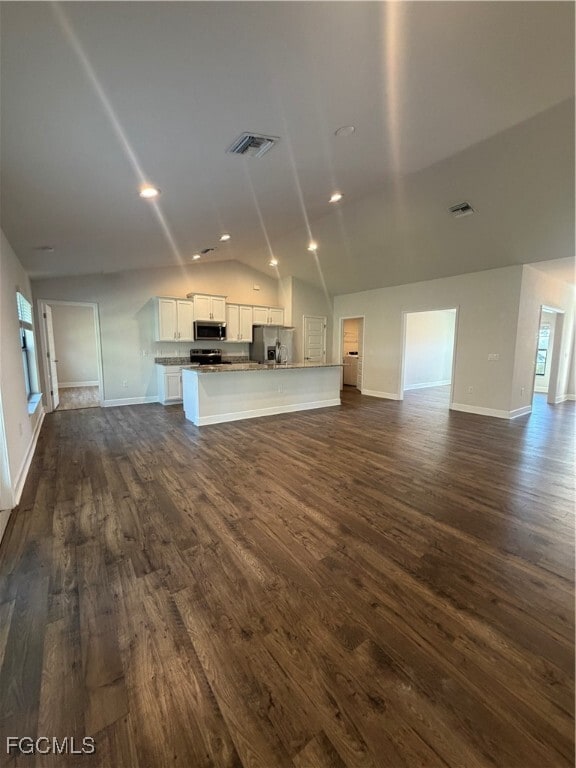 Building Photo - 4602 Karen Ave N