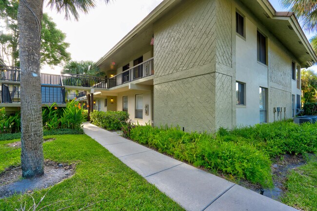 Building Photo - 159 NW 70th St