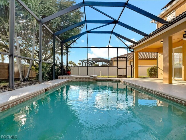 Building Photo - 2798 Via Piazza Loop