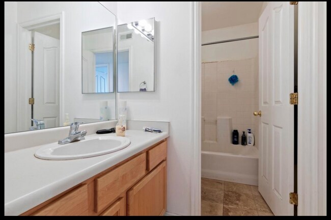 Building Photo - 1405 S 1020 W
