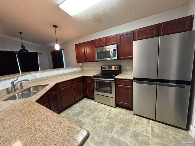 Building Photo - 8089 Nalo Creek Loop