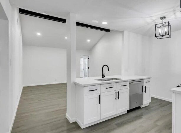 Building Photo - 108 Sparrow Way