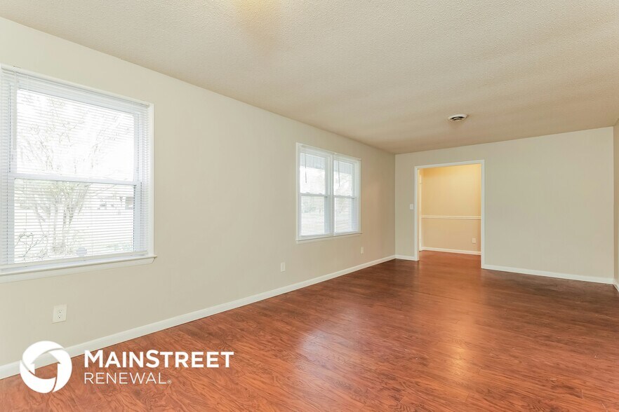 Building Photo - 2349 Swindon Ln