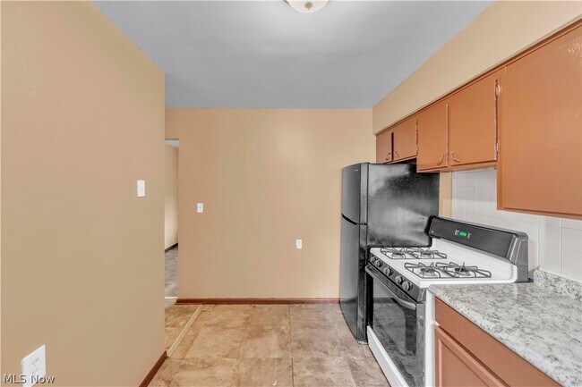 Building Photo - 1143 Santee Ave