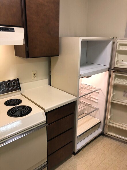 Building Photo - 703 S Chapman St