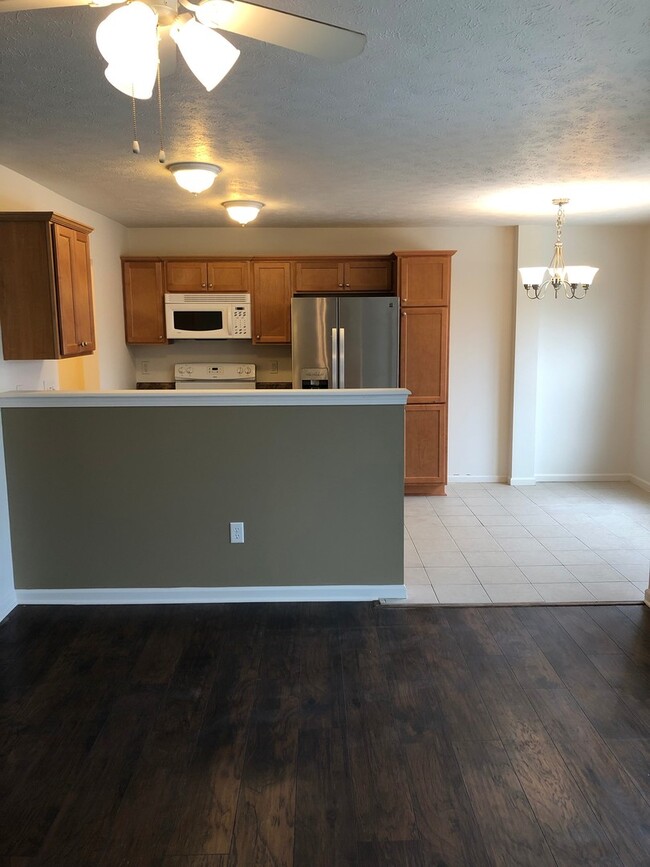 Building Photo - 41 Arthurian Way