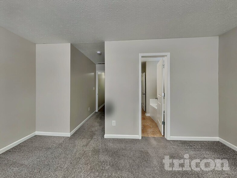 Building Photo - 4907 Long Iron Dr