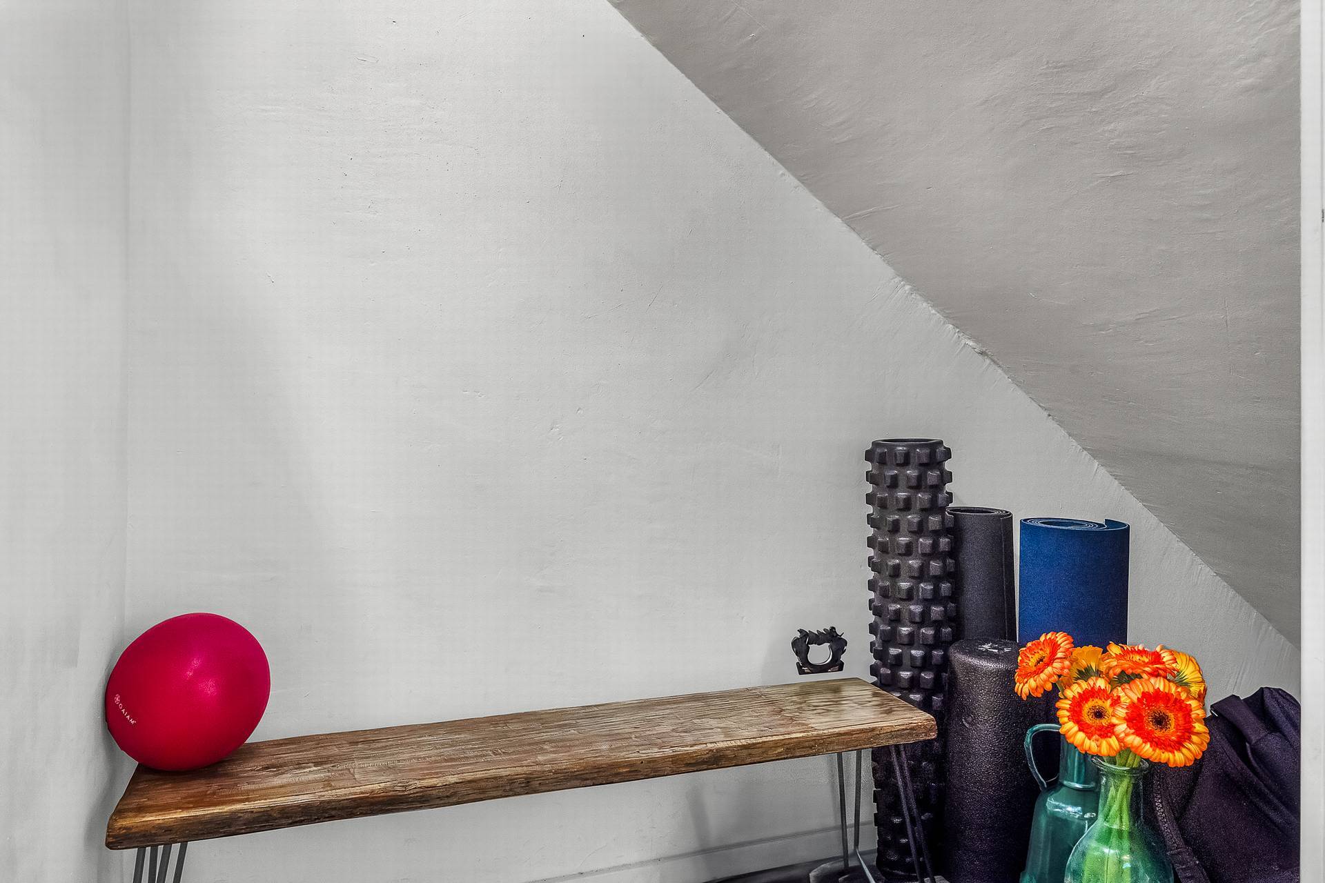 Building Photo - 14238 Dickens St