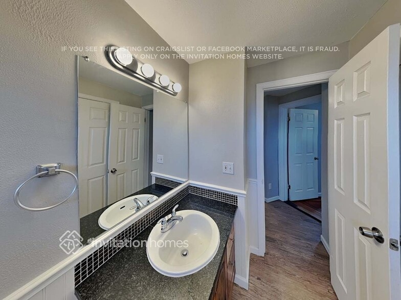 Building Photo - 387 Helena Cir